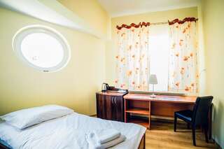 Апарт-отели Hotel Hellada Кельце Двухместный номер с 2 отдельными кроватями-5